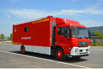 使用違章電器致宿舍著火，消防車速來救援