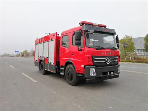 東風(fēng)5.5噸水罐消防車(chē)
