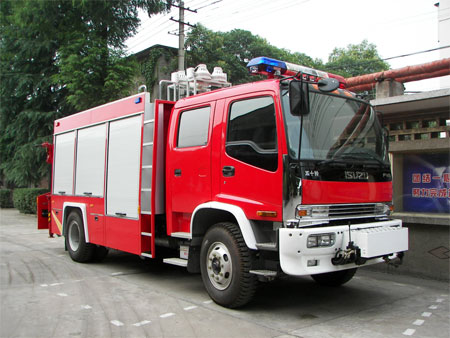 慶鈴五十鈴搶險(xiǎn)救援消防車